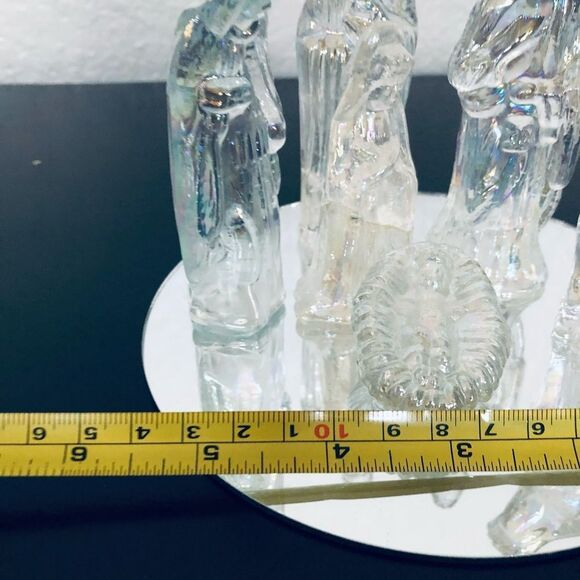 Vintage Iridescent Glass 6-pc Holiday Christmas Nativity Set - Picture 5 of 8